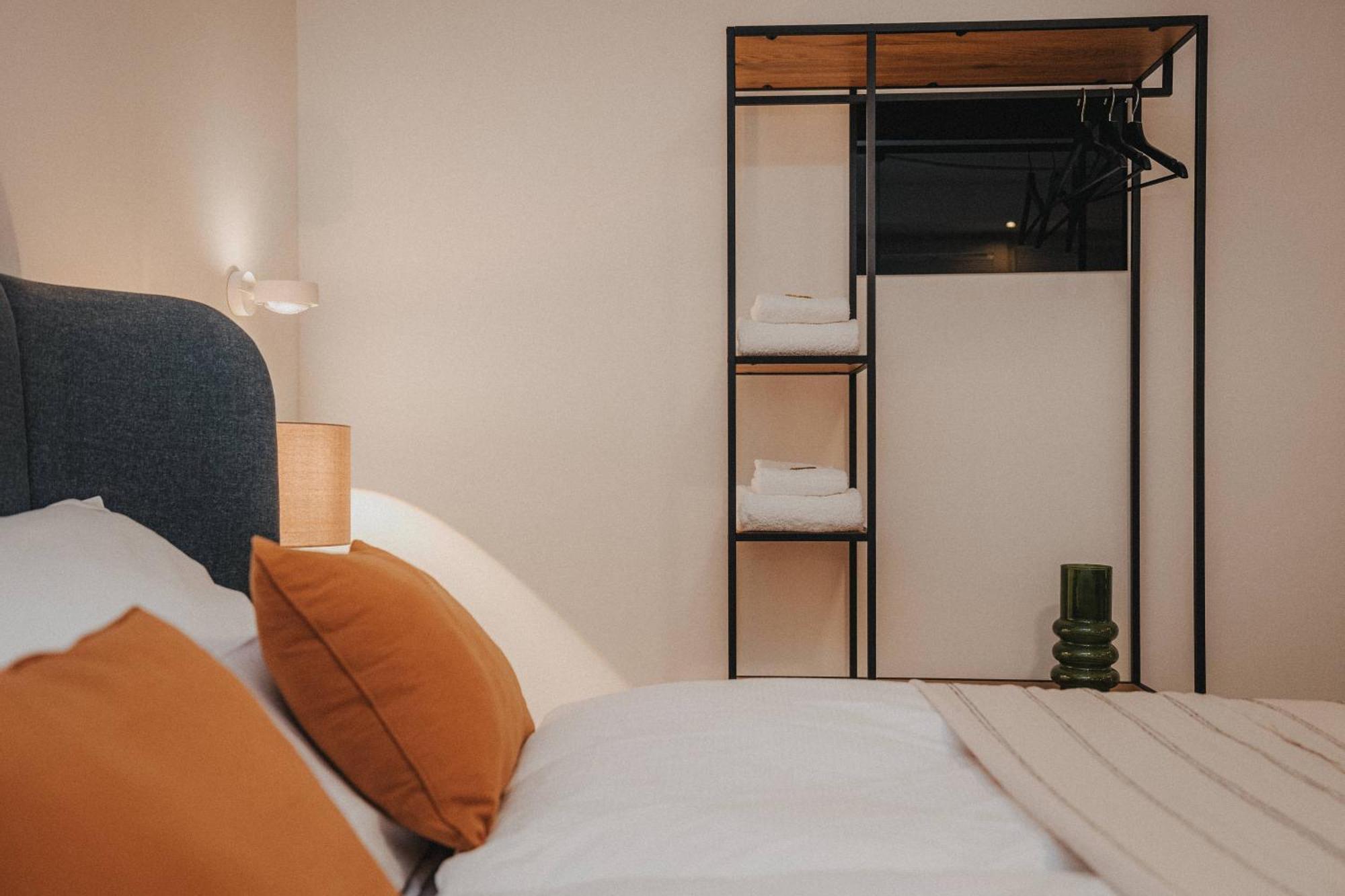Downtown Apartment Mit Luxusbad Am Hafen Nur 5 Minuten Zu Fuss In Die Innenstadt Und Zum Bahnhof! Ольденбург Екстер'єр фото
