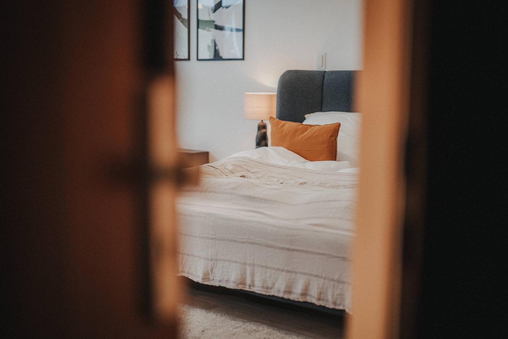 Downtown Apartment Mit Luxusbad Am Hafen Nur 5 Minuten Zu Fuss In Die Innenstadt Und Zum Bahnhof! Ольденбург Екстер'єр фото