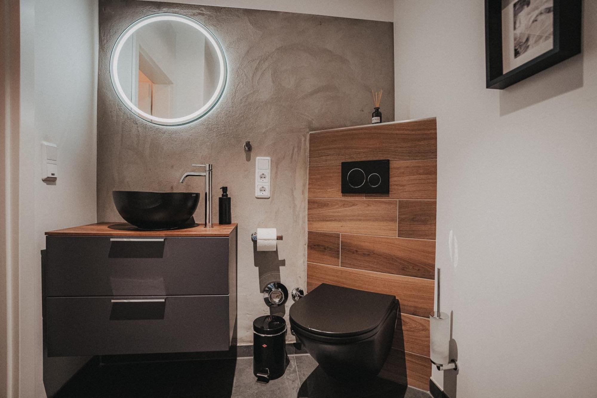 Downtown Apartment Mit Luxusbad Am Hafen Nur 5 Minuten Zu Fuss In Die Innenstadt Und Zum Bahnhof! Ольденбург Екстер'єр фото