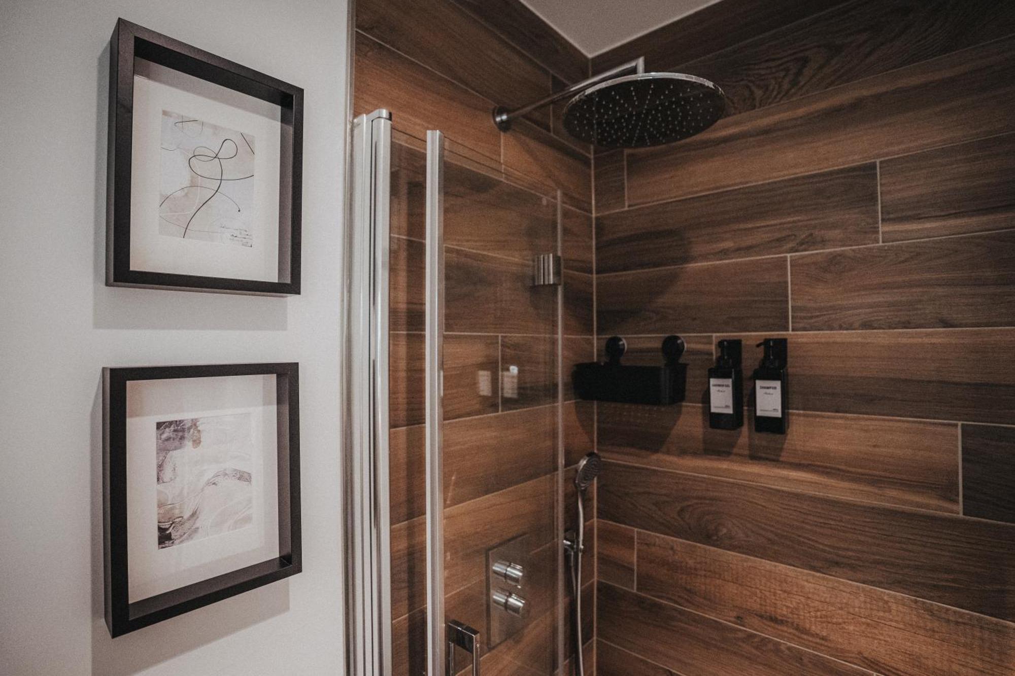 Downtown Apartment Mit Luxusbad Am Hafen Nur 5 Minuten Zu Fuss In Die Innenstadt Und Zum Bahnhof! Ольденбург Екстер'єр фото