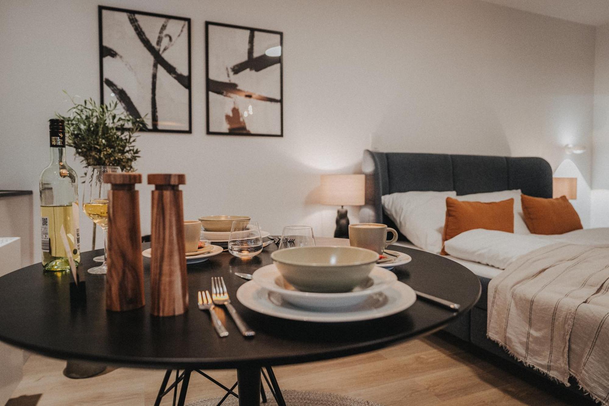 Downtown Apartment Mit Luxusbad Am Hafen Nur 5 Minuten Zu Fuss In Die Innenstadt Und Zum Bahnhof! Ольденбург Екстер'єр фото