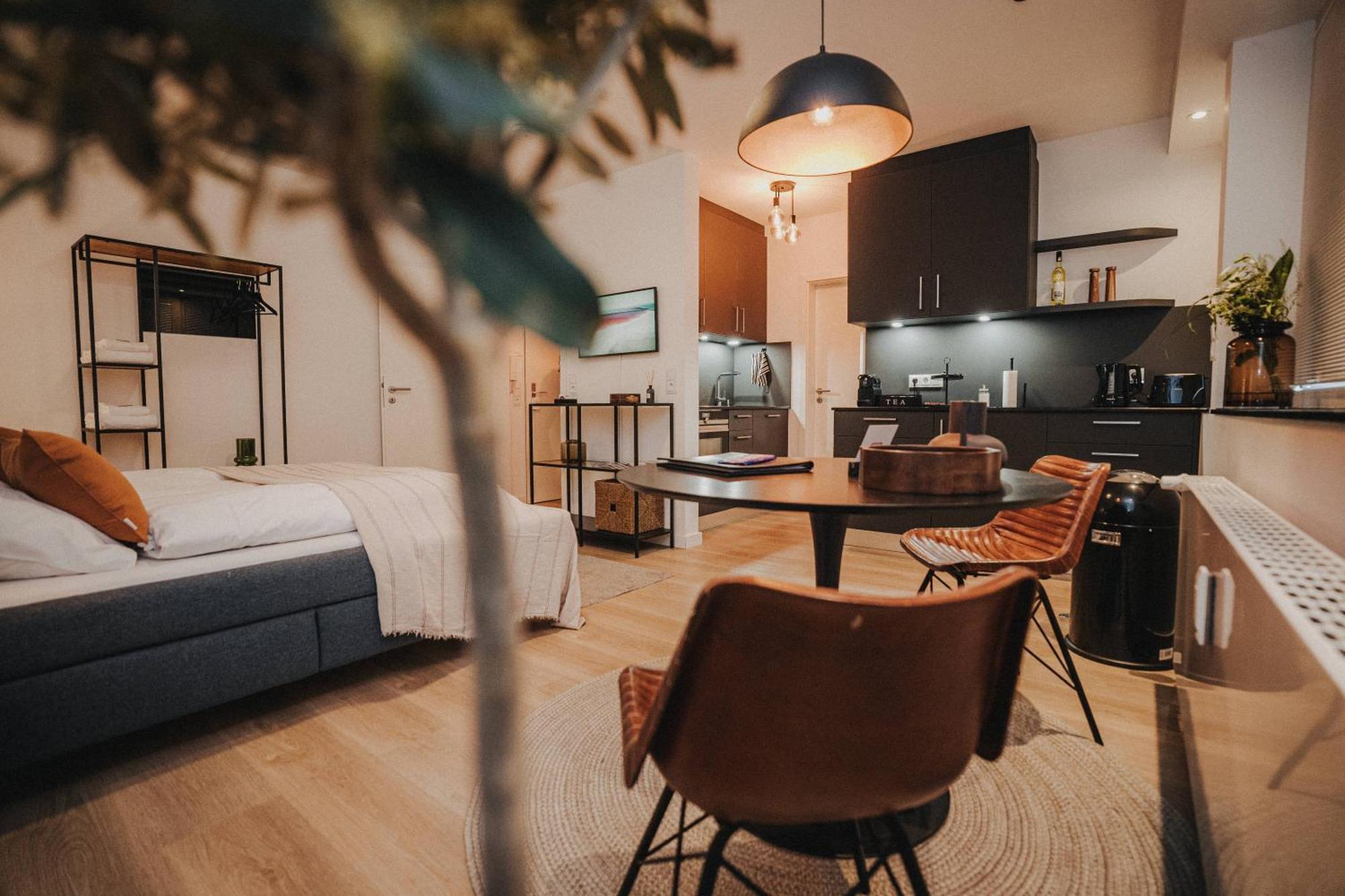 Downtown Apartment Mit Luxusbad Am Hafen Nur 5 Minuten Zu Fuss In Die Innenstadt Und Zum Bahnhof! Ольденбург Екстер'єр фото